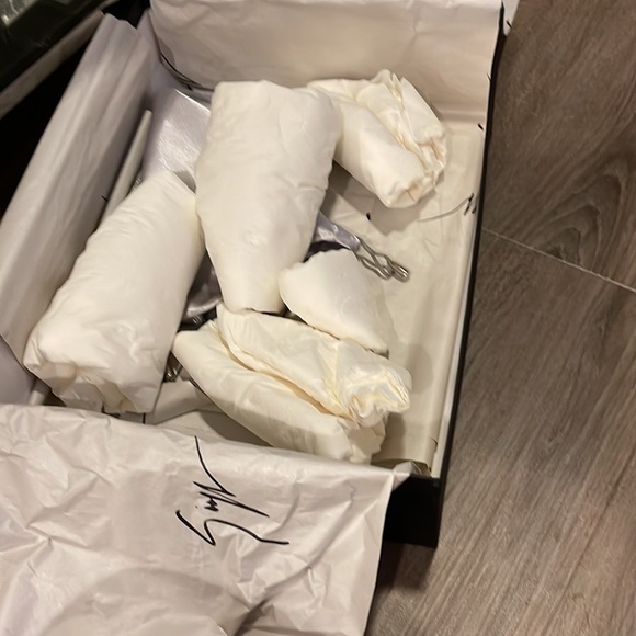 Brand New In Box Giuseppe Zanootti Rose Gold Sandal Heels - Picture 3 of 9